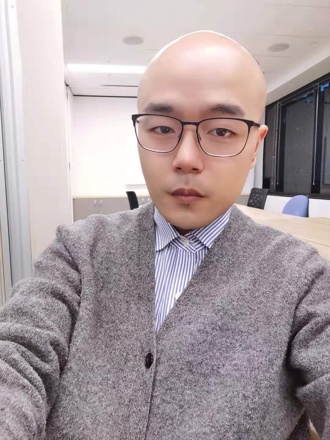 Portrait of Dr Jianchao Lu